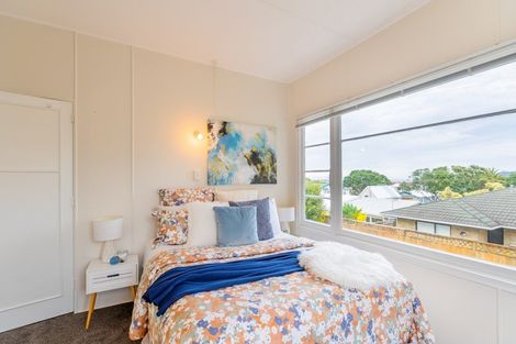 Photo of property in 14 Manly Street, Paraparaumu Beach, Paraparaumu, 5032