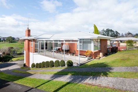 Photo of property in 56 Acacia Crescent, Glenview, Hamilton, 3206