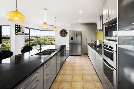 Photo of property in 25 Millennium Heights, Flagstaff, Hamilton, 3210