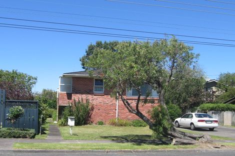Photo of property in 10 Stanley Avenue, Milford, Auckland, 0620
