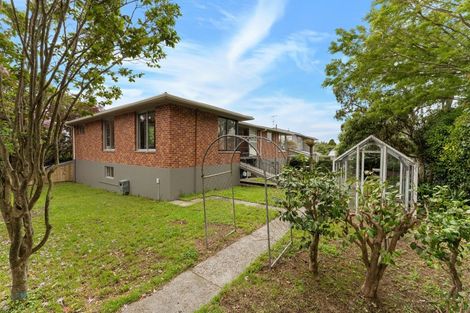 Photo of property in 77 Govett Avenue, Frankleigh Park, New Plymouth, 4310
