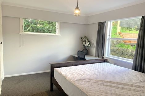 Photo of property in 34 Ranui Terrace, Tawa, Wellington, 5028
