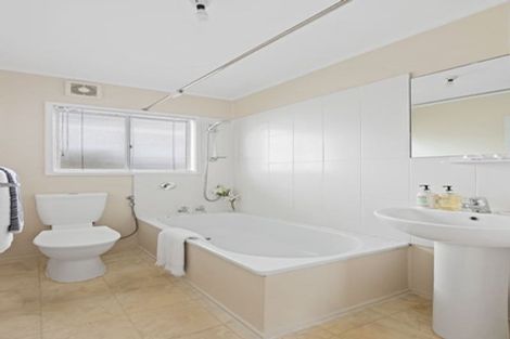 Photo of property in 1/34 Mayfield Road, Glenfield, Auckland, 0629