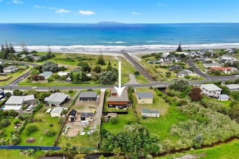 Photo of property in 98 Seaforth Road, Waihi Beach, 3611
