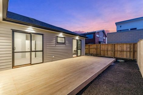 Photo of property in 15 Ropere Street, Kumeu, 0810