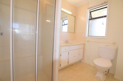 Photo of property in 6 Advene Road, Cockle Bay, Auckland, 2014