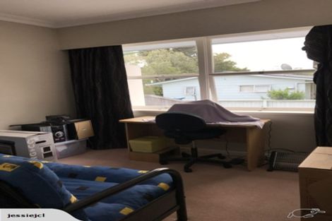 Photo of property in 236 Forrest Hill Road, Forrest Hill, Auckland, 0620
