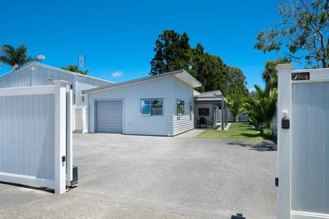 Photo of property in 154 Boord Crescent, Kumeu, 0891