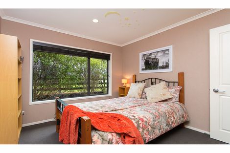 Photo of property in 4 Calderwood Close, Waiuku, 2123