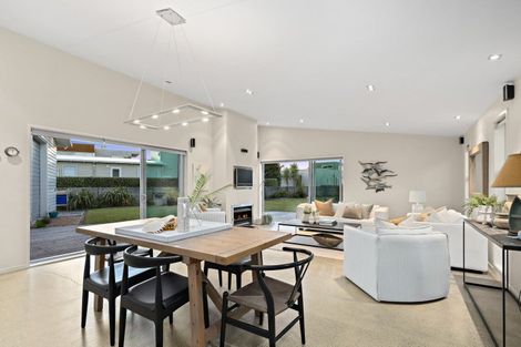 Photo of property in 47 Taumata Road, Omaha, 0986