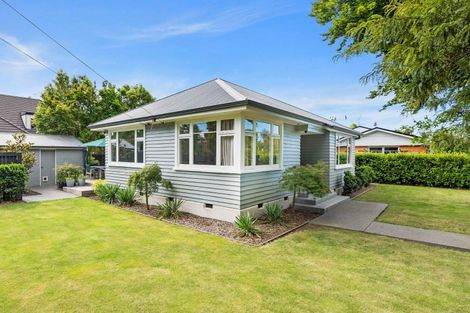 Photo of property in 98 Hamilton Avenue, Ilam, Christchurch, 8041