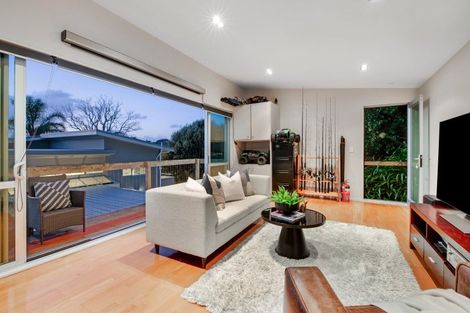 Photo of property in 58 The Circle, Manly, Whangaparaoa, 0930