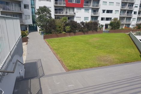 Photo of property in Shoal Haven Apartments, 202c/130 Anzac Street, Takapuna, Auckland, 0622