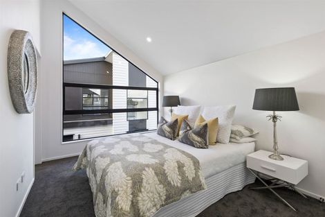 Photo of property in 1b Lemon Grove Lane, Greenhithe, Auckland, 0632