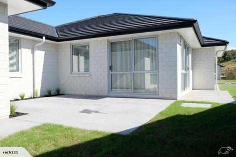 Photo of property in 104 Whakaturou Crescent, Pyes Pa, Tauranga, 3112
