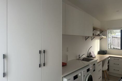 Photo of property in 1/6 Mira Place, Windsor Park, Auckland, 0632