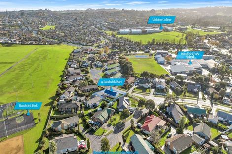 Photo of property in 14 Randwick Place, Randwick Park, Auckland, 2105