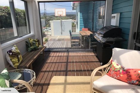 Photo of property in 44 Marine Parade, Otaki Beach, Otaki, 5512