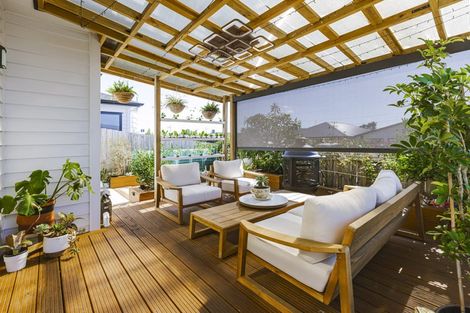 Photo of property in 8 Rapoi Lane, Karaka, Papakura, 2113