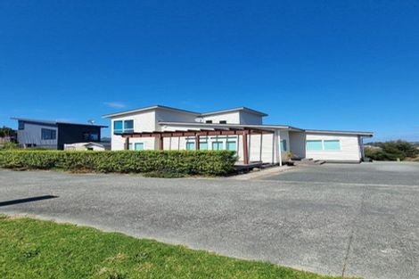 Photo of property in 6 Cornwall Way, Mangawhai Heads, Mangawhai, 0505