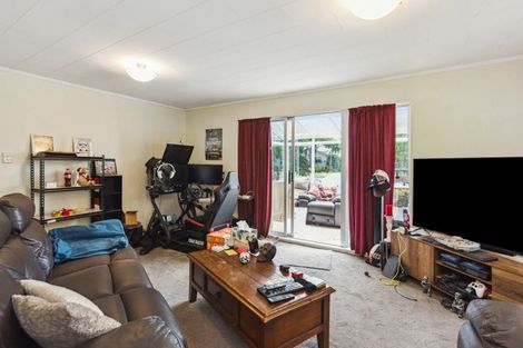 Photo of property in 8 He Awa Crescent, Waikanae, 5036