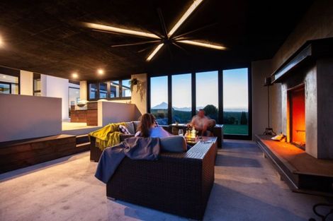 Photo of property in 866 Otaraoa Road, Tikorangi, Waitara, 4383