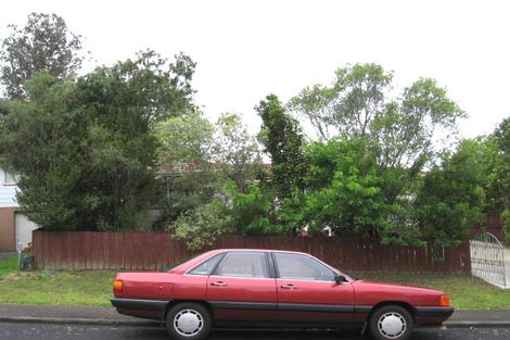 Photo of property in 13 Regency Place, Sunnynook, Auckland, 0632