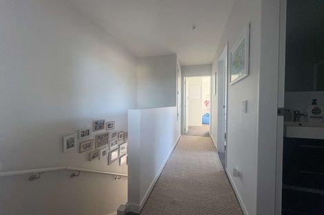 Photo of property in 10/2 Stone Street, Miramar, Wellington, 6022