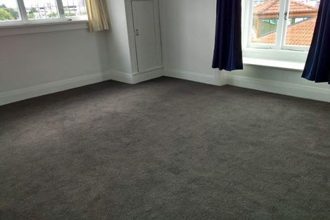 Photo of property in 28 Thackeray Street, Hamilton Lake, Hamilton, 3204