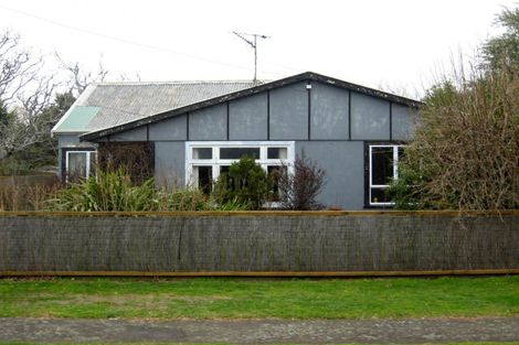 Photo of property in 39 Philip Street, Carterton, 5713