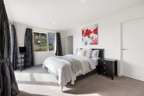 Photo of property in 9 Puhirake Crescent, Pyes Pa, Tauranga, 3112