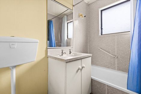 Photo of property in 32a Spriggs Crescent, Greenmeadows, Napier, 4112