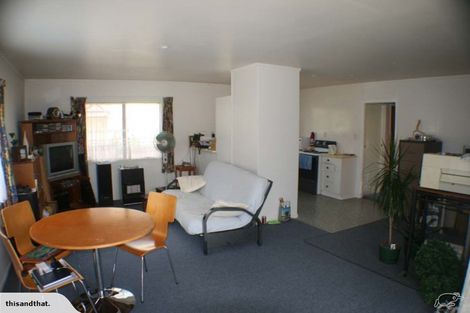 Photo of property in 1/133 Shakespeare Road, Milford, Auckland, 0620