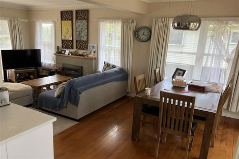 Photo of property in 35a Bradbury Road, Botany Downs, Auckland, 2010