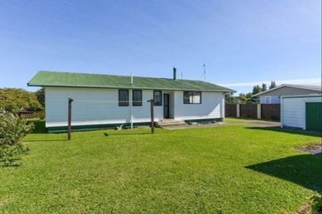 Photo of property in 1 Latham Stubbs Crescent, Waipawa, 4210