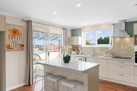 Photo of property in 17 Awatea Terrace, Lynmore, Rotorua, 3010