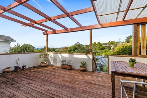 Photo of property in 689 Beach Road, Rothesay Bay, Auckland, 0630