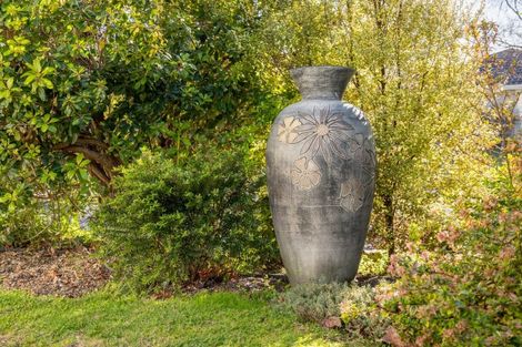 Photo of property in 1 Edgewater Street, Waikanae, 5036