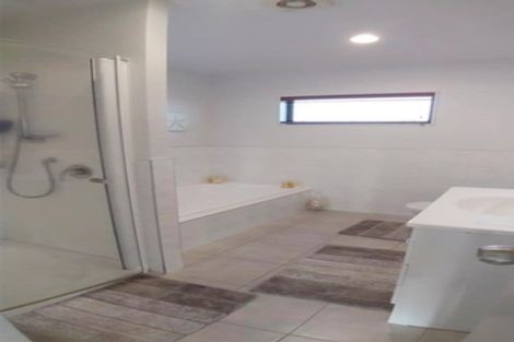 Photo of property in 19/22 Northcross Drive, Oteha, Auckland, 0632