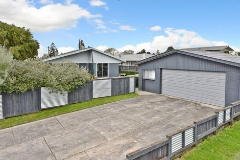 Photo of property in 1 Burwood Place, Silverdale, Hamilton, 3216