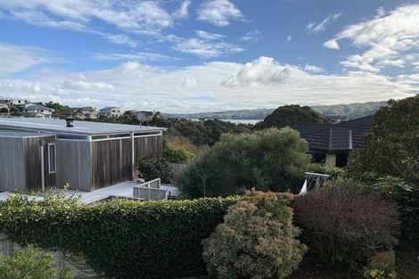 Photo of property in 39 Lanyon Place, Whitby, Porirua, 5024