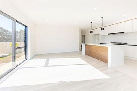 Photo of property in 21 Tuuhura Road, Pukekohe, 2120