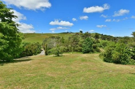 Photo of property in 744 Peak Road, Helensville, 0875
