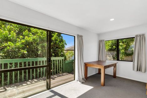 Photo of property in 1/8 Fuchsia Place, Birkdale, Auckland, 0626