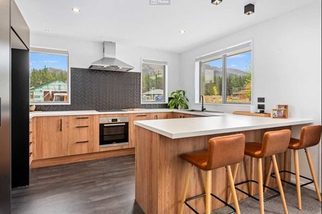 Photo of property in 6 Dingle Street, Lake Hawea, 9382