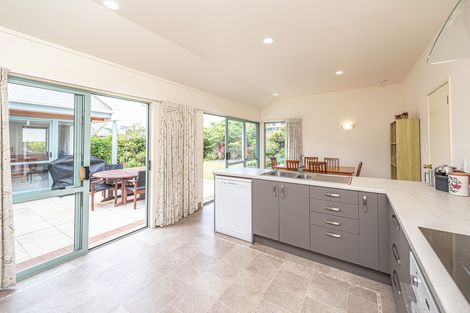 Photo of property in 17 Norfolk Drive, Otamatea, Whanganui, 4500