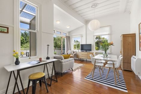 Photo of property in 39 Ewen Alison Avenue, Devonport, Auckland, 0624