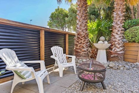 Photo of property in 5 Quadrant Heights, Paraparaumu, 5032