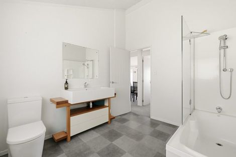 Photo of property in 31 Karewa Parade, Papamoa Beach, Papamoa, 3118