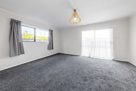 Photo of property in 24 President Avenue, Papakura, 2110
